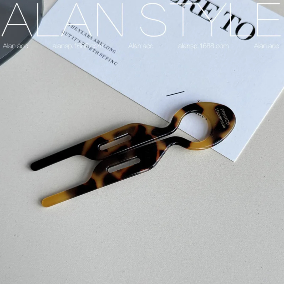 Clementine | Women's Tortoiseshell Acetate U-Shaped Hair Clip