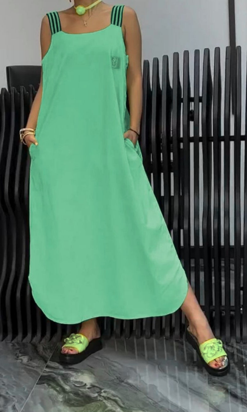 Juliette's Flowing Grace | Sleeveless Maxi Dress
