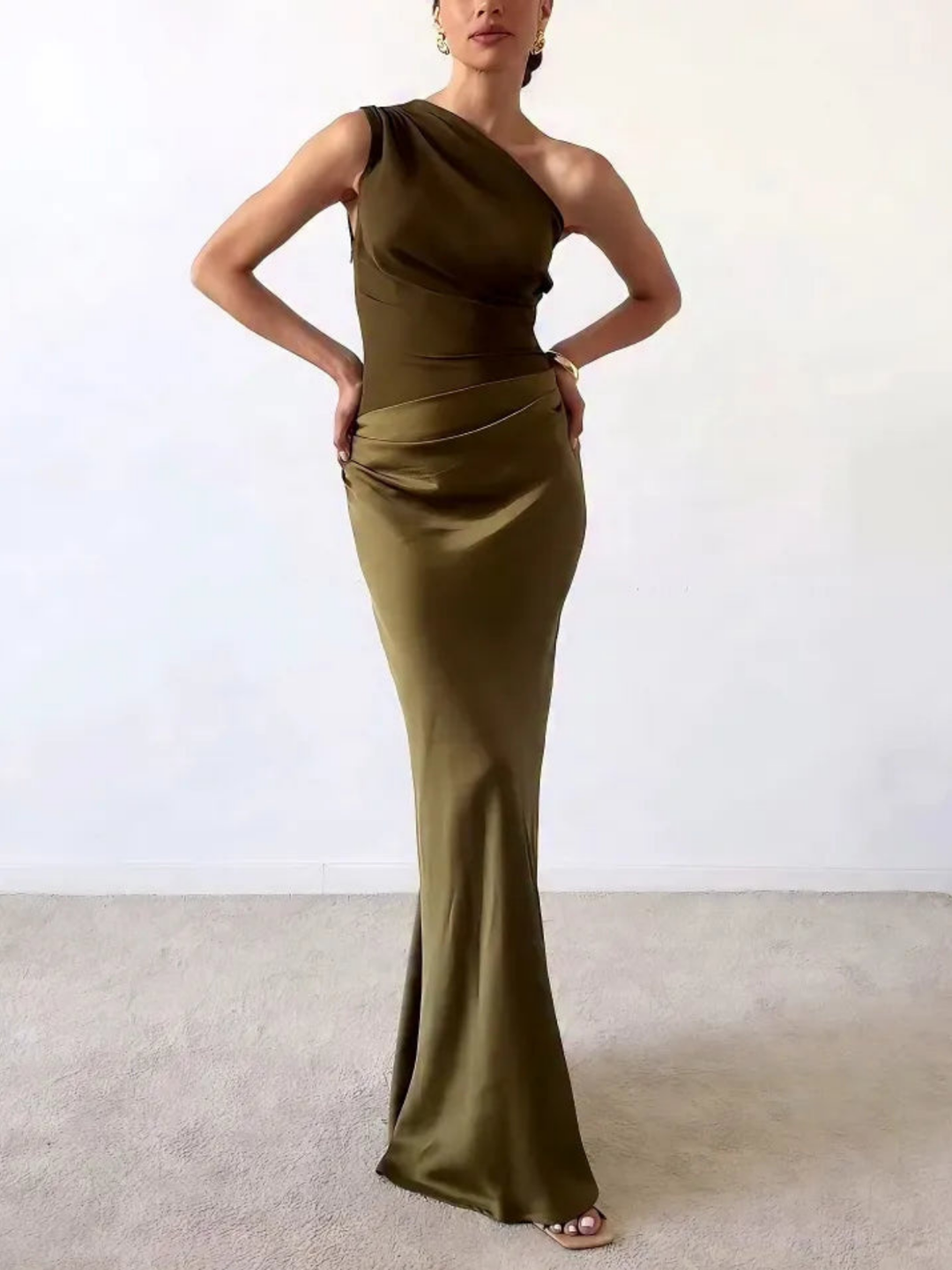 Marlowe | Women's Satin One-Shoulder Maxi Dress