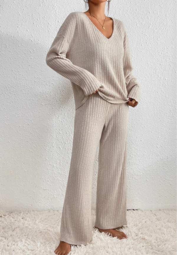 Neve | Women's Cotton-Blend Ribbed V-Neck Knit Lounge Set