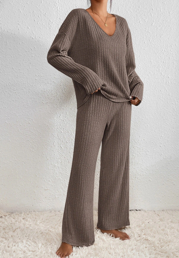 Neve | Women's Cotton-Blend Ribbed V-Neck Knit Lounge Set