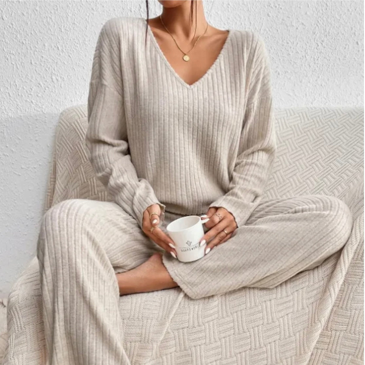 Neve | Women's Cotton-Blend Ribbed V-Neck Knit Lounge Set