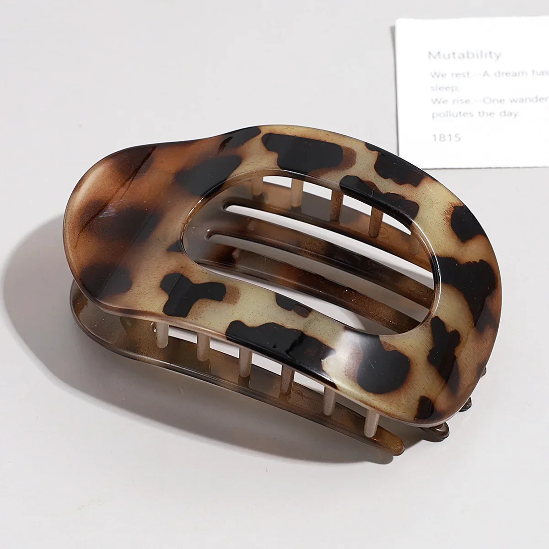 Remi | Women's Resin Oval Claw Hair Clip