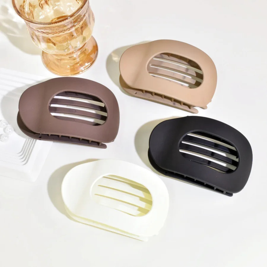 Remi | Women's Resin Oval Claw Hair Clip