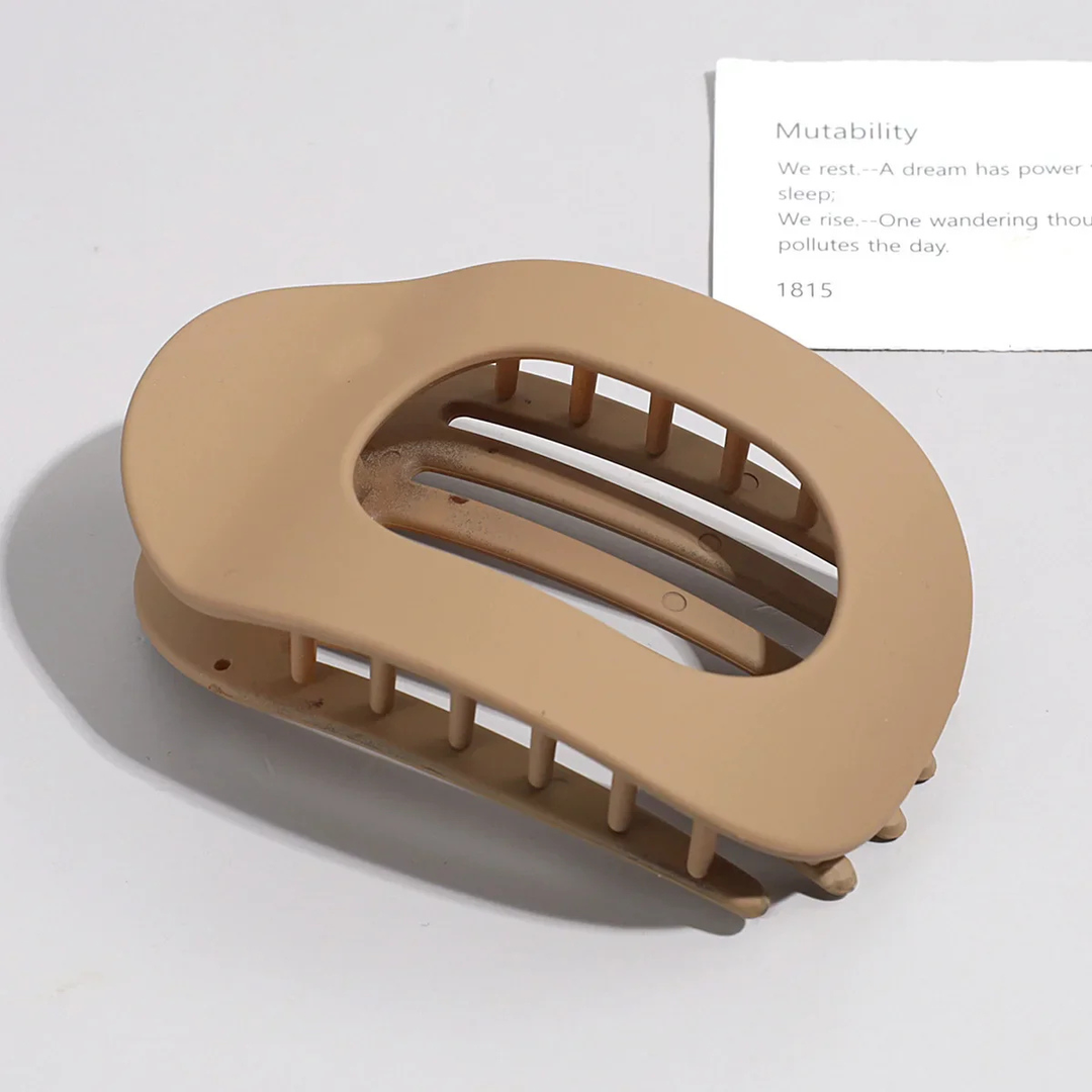 Remi | Women's Resin Oval Claw Hair Clip