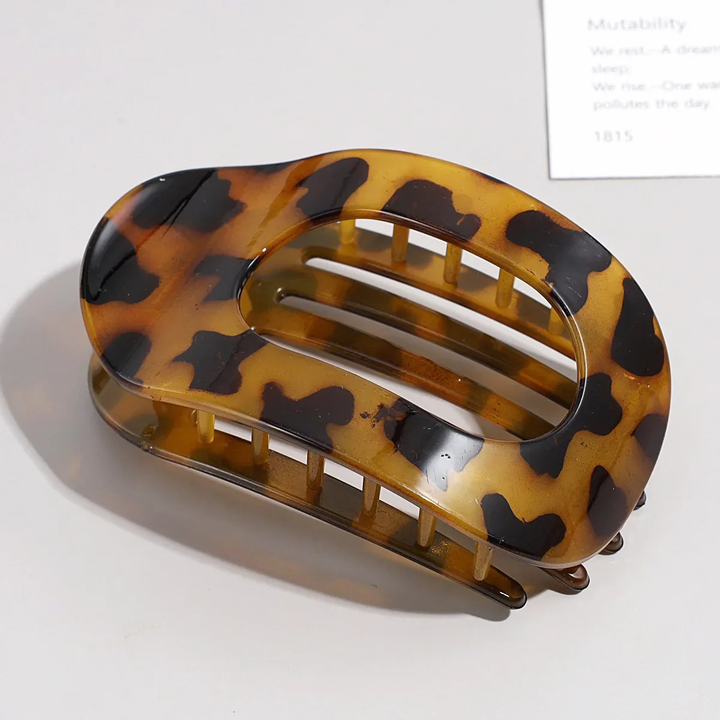 Remi | Women's Resin Oval Claw Hair Clip