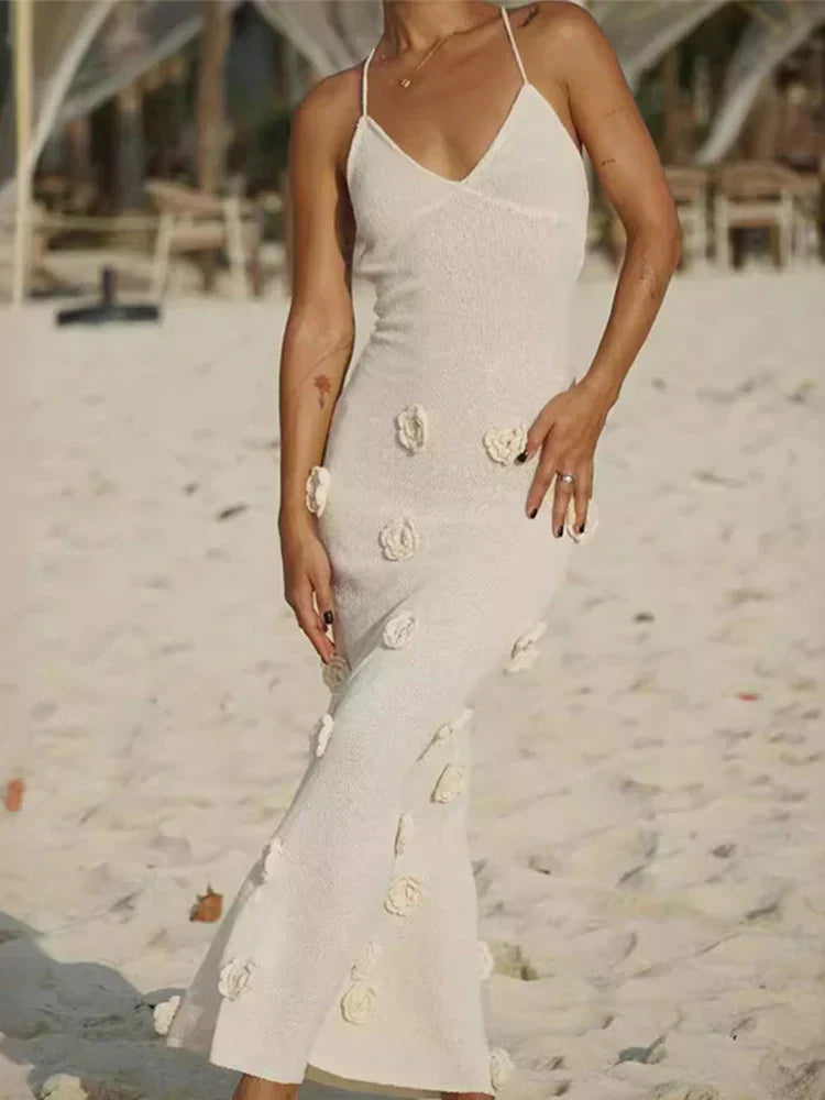 Mireille - Deep-V Neck Flower Bodycon Dress