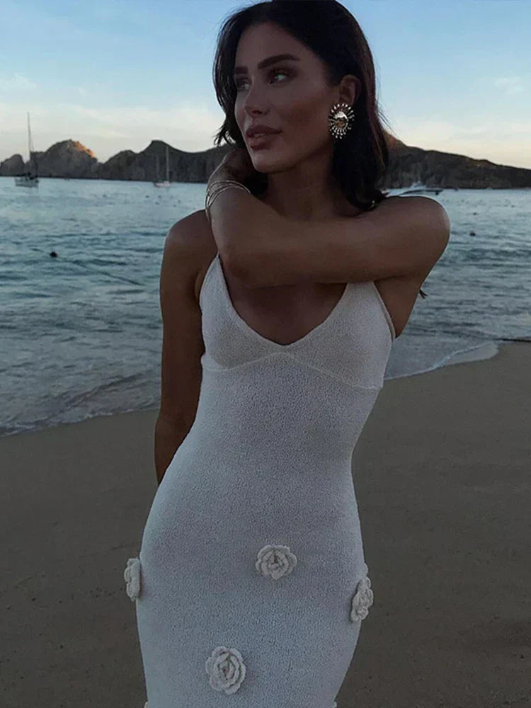 Mireille - Deep-V Neck Flower Bodycon Dress