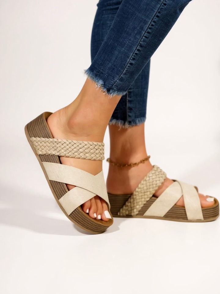 Sutton | Women's Arch-Support Woven Multi-Strap Buckle Flat Sandals