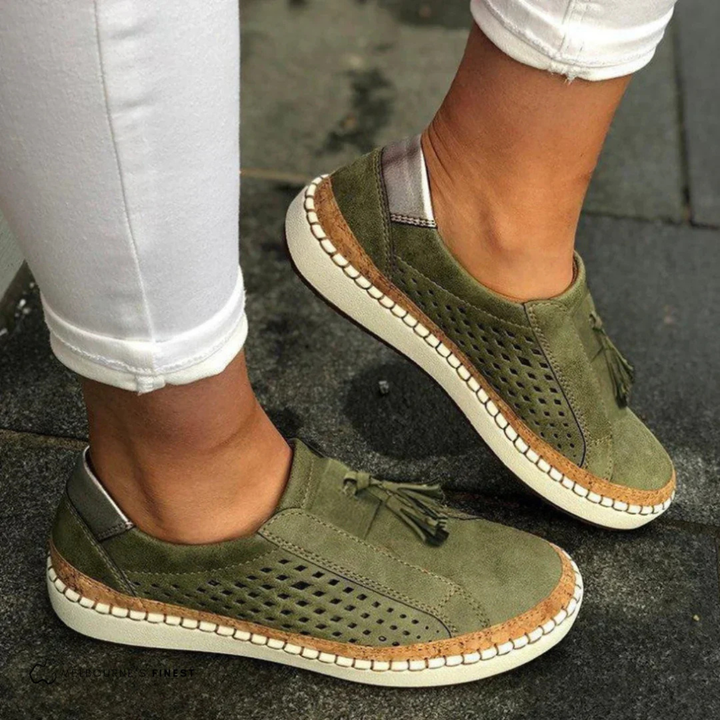 Wren | Women's Suede Tassel Slip-On Flatform Sneakers