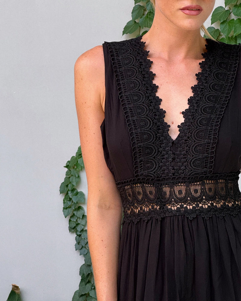 Livia's Pure Romance | Lace Midi Dress