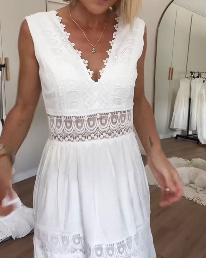 Livia's Pure Romance | Lace Midi Dress