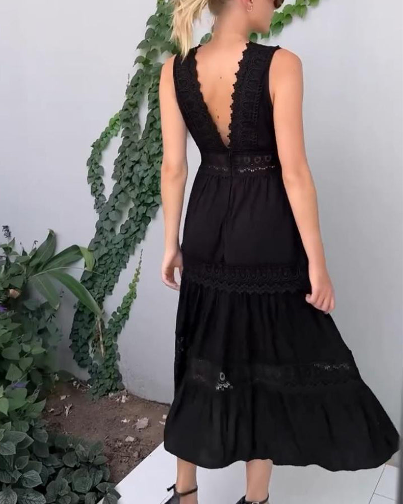Livia's Pure Romance | Lace Midi Dress